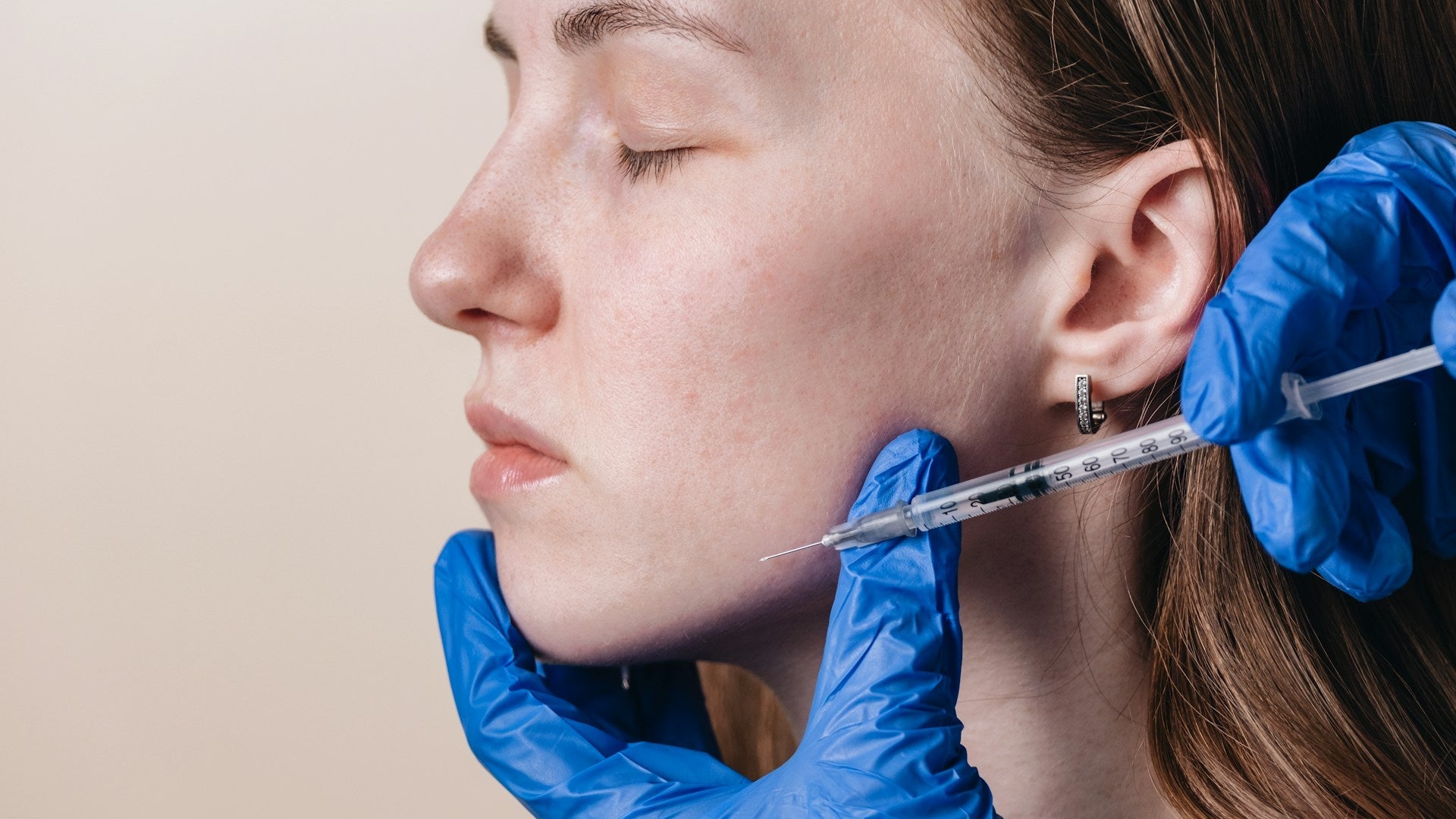 Jawline Filler Treatment